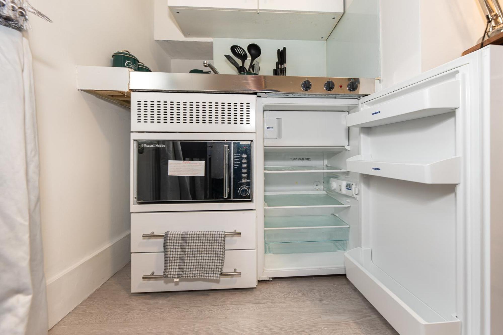 Small And Trendy Studio 3B Лондон Екстериор снимка